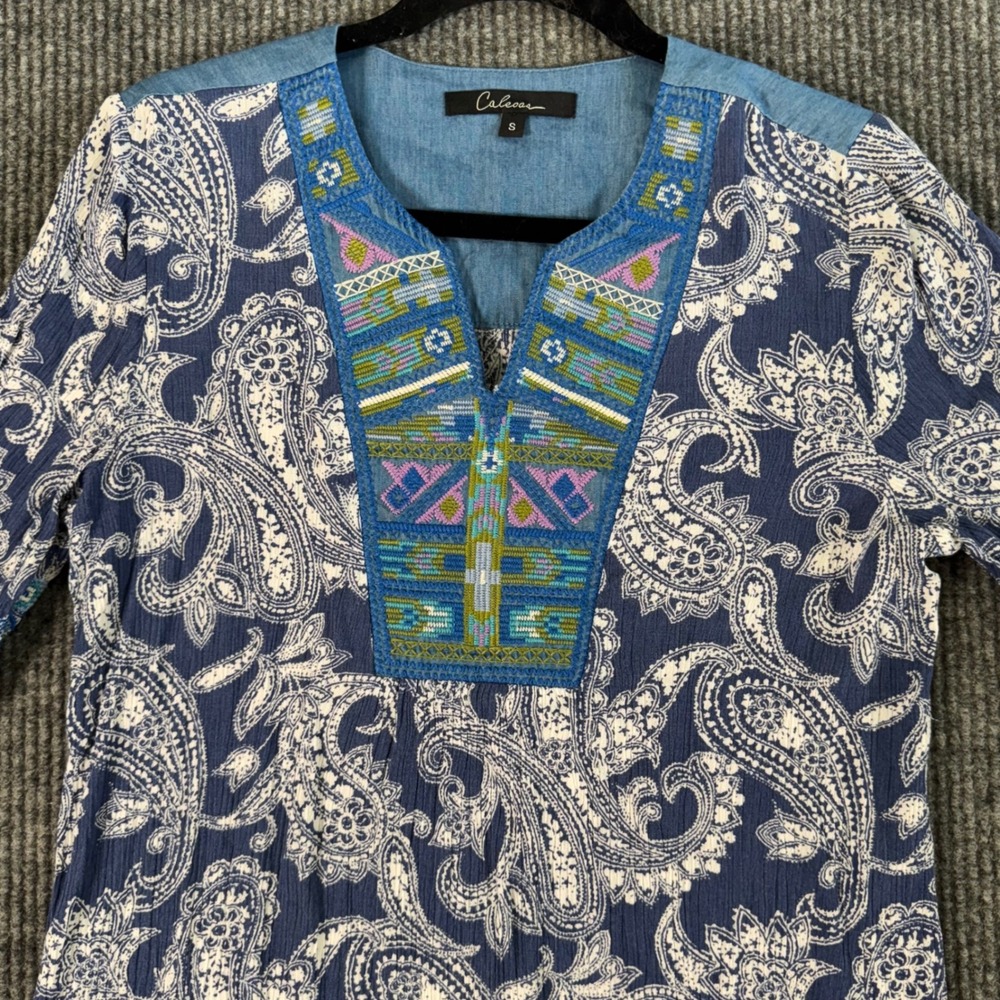 Calaees Womens Small Blue White Paisley Embroidered‎ Boho Tunic Top 3/4 Sleeve